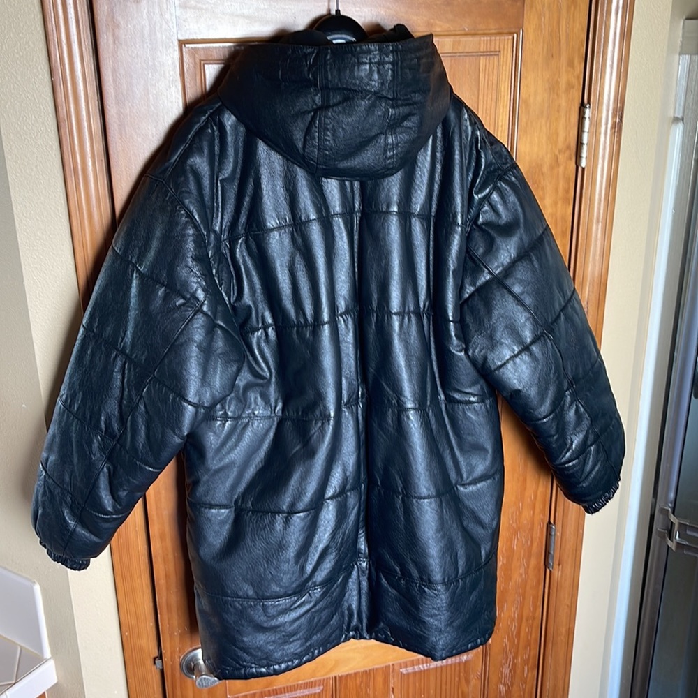 PHASE 2 Men’s Heavy Leather Jacket. Inner lining tear by armpit. Vintage 90’s.